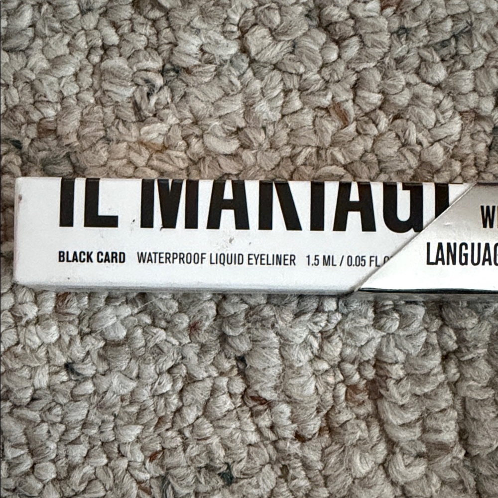 IL MAKIAGE Black Card Liquid Eyeliner